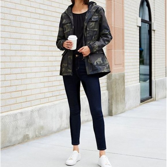 Michael Kors Stretch Denim Skinny Jeans - Picture 2 of 8